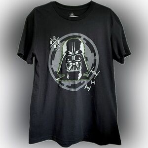 Disney Parks Star Wars Darth Vader Adult T-Shirt Size Medium